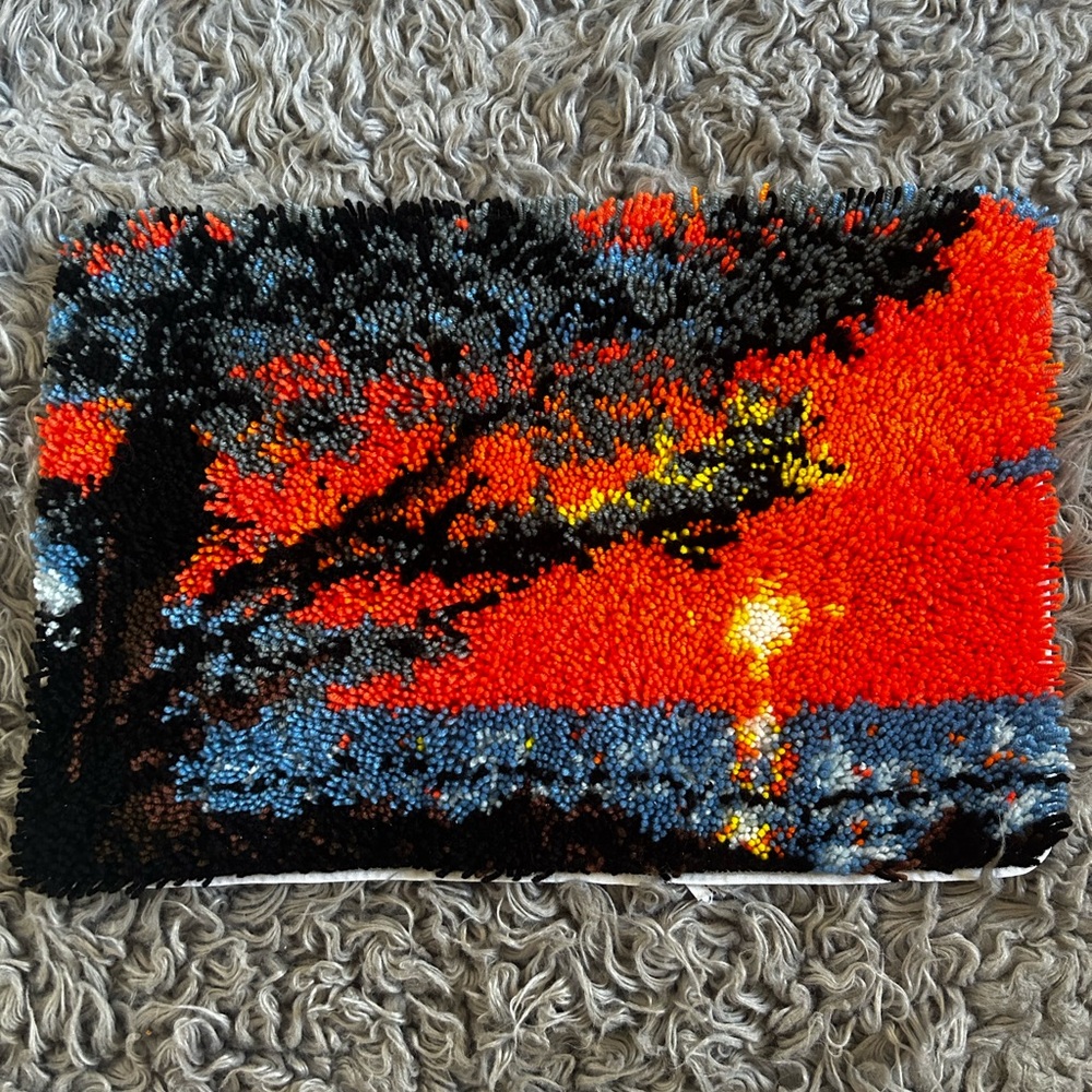 Sunset Latch Hook Rug - Picture 1 of 2